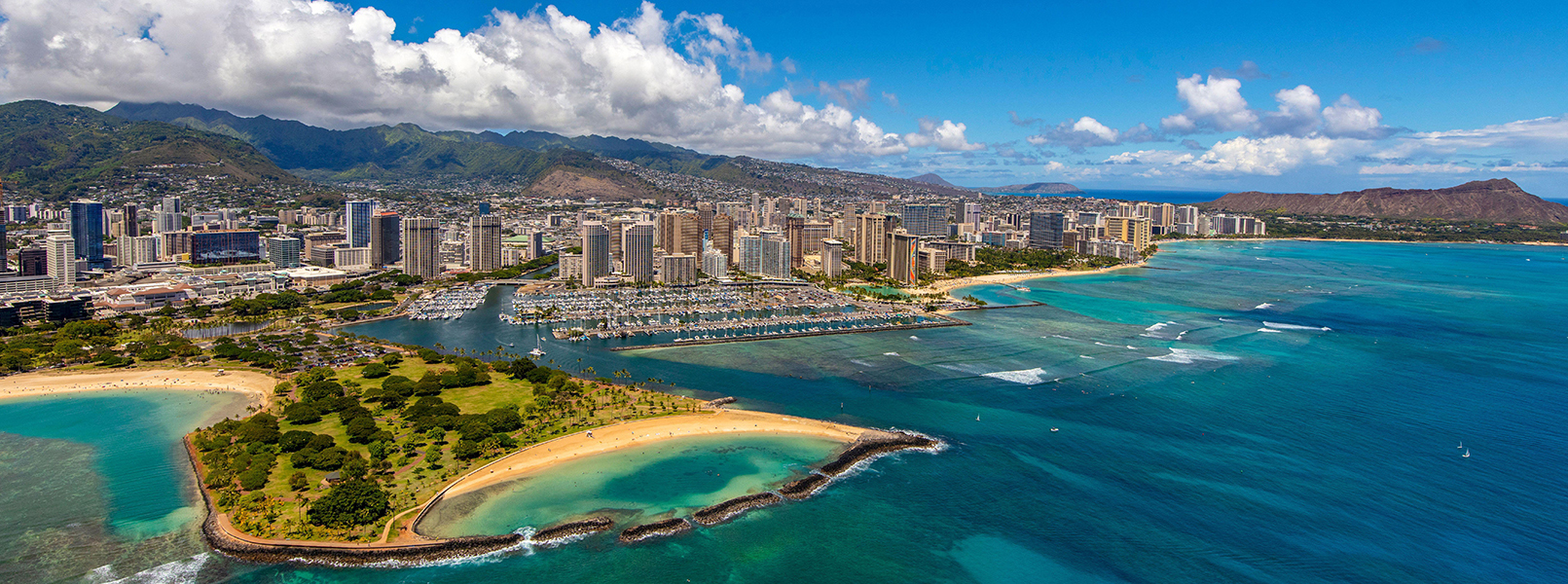 Ala_Moana_Beach_Park_Alamy